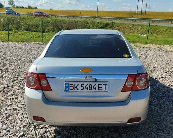 Серый Шевроле Эпика, объемом двигателя 1.99 л и пробегом 330 тыс. км за 3900 $, фото 5 на Automoto.ua