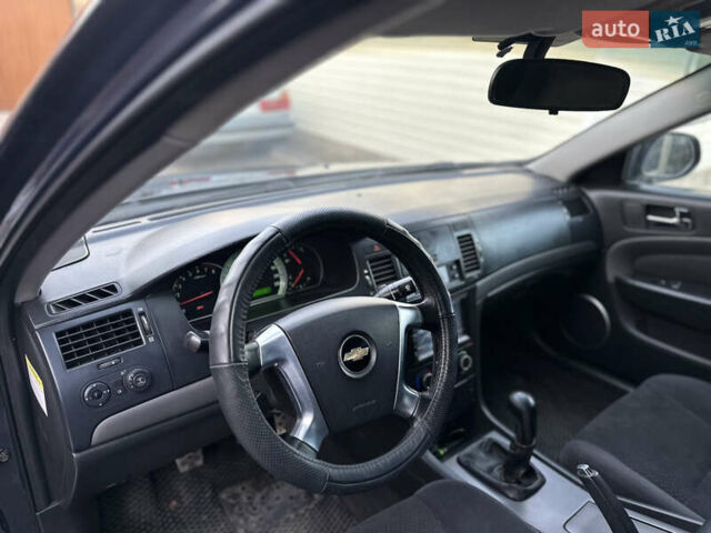 Сірий Шевроле Епіка, об'ємом двигуна 1.99 л та пробігом 164 тис. км за 4500 $, фото 24 на Automoto.ua