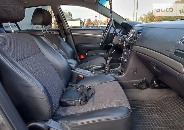 Серый Шевроле Эпика, объемом двигателя 2 л и пробегом 290 тыс. км за 7150 $, фото 12 на Automoto.ua