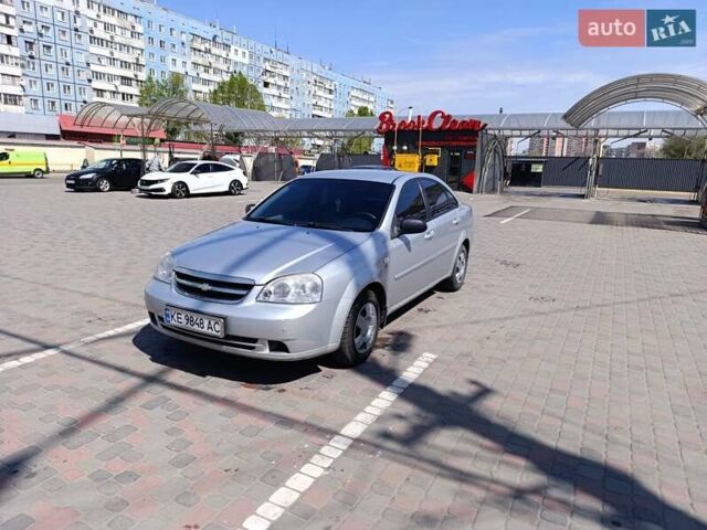 Серый Шевроле Эпика, объемом двигателя 1.6 л и пробегом 152 тыс. км за 4800 $, фото 1 на Automoto.ua