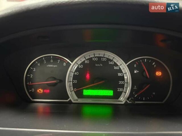 Серый Шевроле Эпика, объемом двигателя 2.5 л и пробегом 311 тыс. км за 4490 $, фото 20 на Automoto.ua