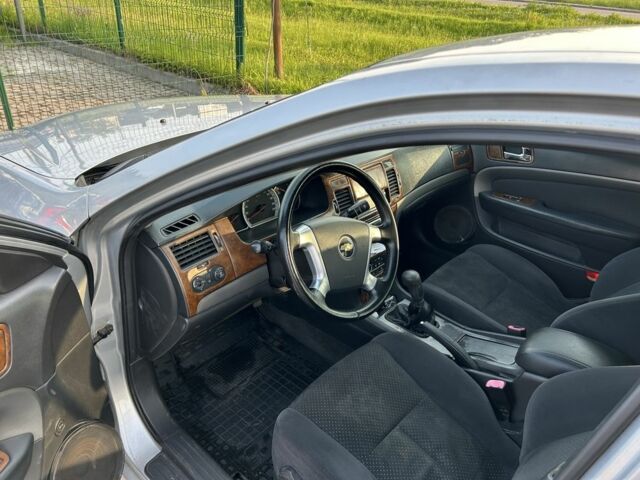 Шевроле Эпика 2008 в Львове на Automoto.ua Серый Шевроле Эпика, объемом двигателя 2 л и пробегом 307 тыс. км за 3700 $, фото 5 на Automoto.ua