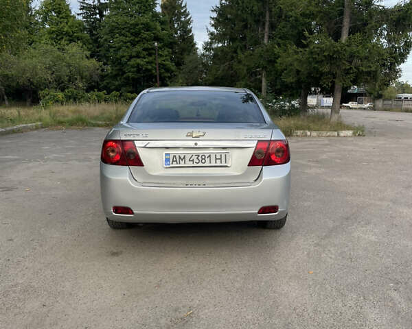 Сірий Шевроле Епіка, об'ємом двигуна 2 л та пробігом 188 тис. км за 4999 $, фото 5 на Automoto.ua