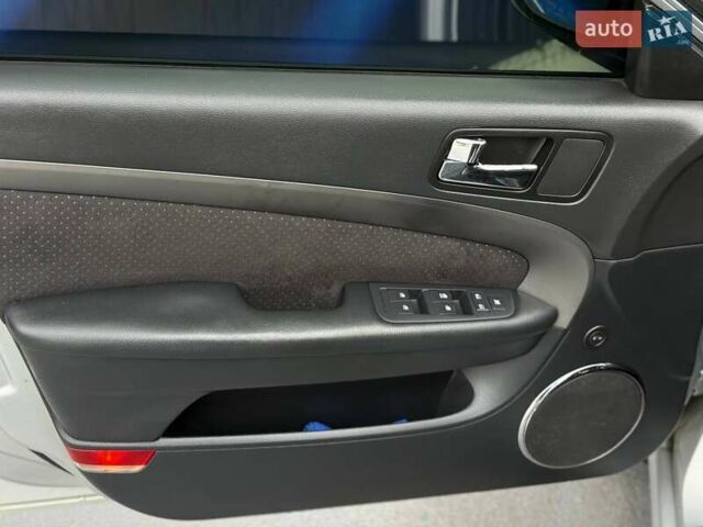 Серый Шевроле Эпика, объемом двигателя 2 л и пробегом 114 тыс. км за 5999 $, фото 7 на Automoto.ua