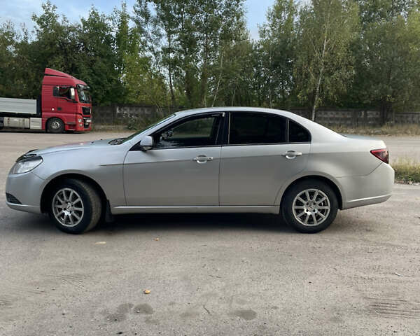 Сірий Шевроле Епіка, об'ємом двигуна 2 л та пробігом 188 тис. км за 4999 $, фото 3 на Automoto.ua
