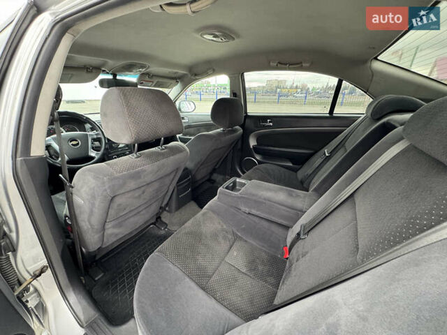 Серый Шевроле Эпика, объемом двигателя 1.99 л и пробегом 304 тыс. км за 6500 $, фото 12 на Automoto.ua