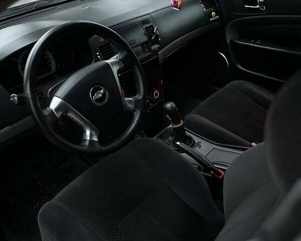 Серый Шевроле Эпика, объемом двигателя 2 л и пробегом 179 тыс. км за 5000 $, фото 8 на Automoto.ua