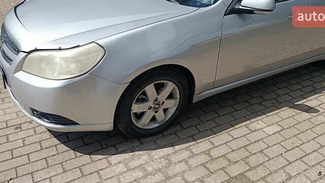 Серый Шевроле Эпика, объемом двигателя 2.49 л и пробегом 252 тыс. км за 4200 $, фото 30 на Automoto.ua