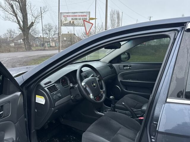 Серый Шевроле Эпика, объемом двигателя 2 л и пробегом 260 тыс. км за 5300 $, фото 6 на Automoto.ua