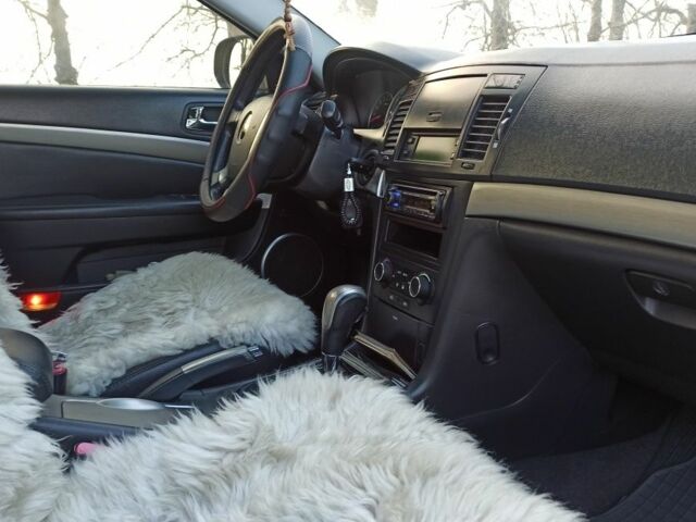 Серый Шевроле Эпика, объемом двигателя 2.5 л и пробегом 224 тыс. км за 5200 $, фото 1 на Automoto.ua