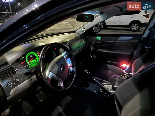 Серый Шевроле Эпика, объемом двигателя 2 л и пробегом 167 тыс. км за 4800 $, фото 4 на Automoto.ua