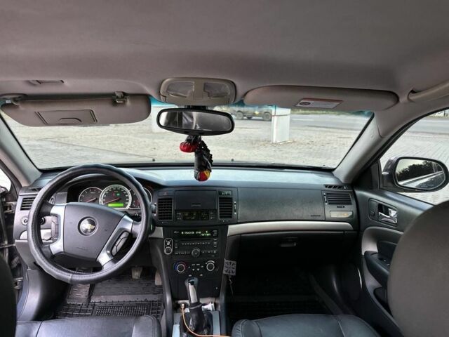 Сірий Шевроле Епіка, об'ємом двигуна 2 л та пробігом 290 тис. км за 5500 $, фото 2 на Automoto.ua