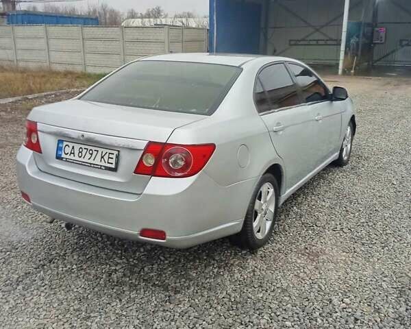 Серый Шевроле Эпика, объемом двигателя 2 л и пробегом 280 тыс. км за 2200 $, фото 1 на Automoto.ua