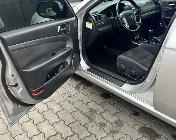 Серый Шевроле Эпика, объемом двигателя 1.99 л и пробегом 252 тыс. км за 3800 $, фото 7 на Automoto.ua