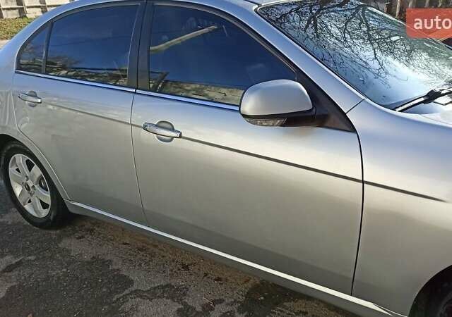 Серый Шевроле Эпика, объемом двигателя 2.5 л и пробегом 224 тыс. км за 5200 $, фото 2 на Automoto.ua