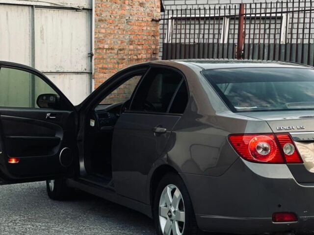 Серый Шевроле Эпика, объемом двигателя 2 л и пробегом 214 тыс. км за 3800 $, фото 4 на Automoto.ua