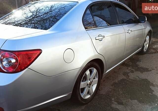 Серый Шевроле Эпика, объемом двигателя 2.5 л и пробегом 224 тыс. км за 5200 $, фото 3 на Automoto.ua