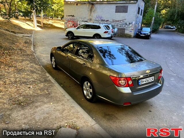 Сірий Шевроле Епіка, об'ємом двигуна 2.5 л та пробігом 145 тис. км за 3999 $, фото 2 на Automoto.ua