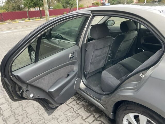 Серый Шевроле Эпика, объемом двигателя 2 л и пробегом 249 тыс. км за 3999 $, фото 4 на Automoto.ua