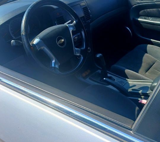 Серый Шевроле Эпика, объемом двигателя 2 л и пробегом 215 тыс. км за 4499 $, фото 8 на Automoto.ua