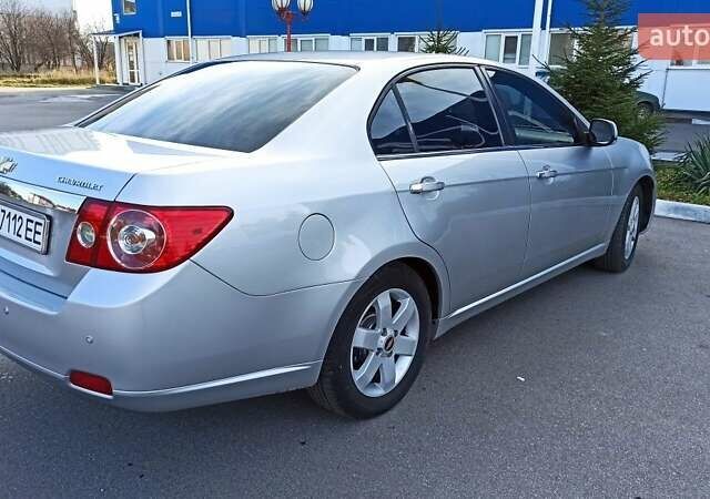 Серый Шевроле Эпика, объемом двигателя 2.5 л и пробегом 224 тыс. км за 5200 $, фото 1 на Automoto.ua