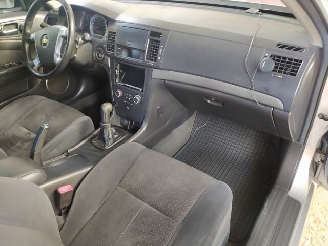 Серый Шевроле Эпика, объемом двигателя 2 л и пробегом 215 тыс. км за 4725 $, фото 19 на Automoto.ua