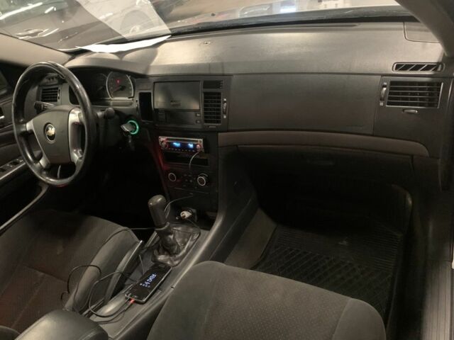 Серый Шевроле Эпика, объемом двигателя 2 л и пробегом 190 тыс. км за 3700 $, фото 10 на Automoto.ua