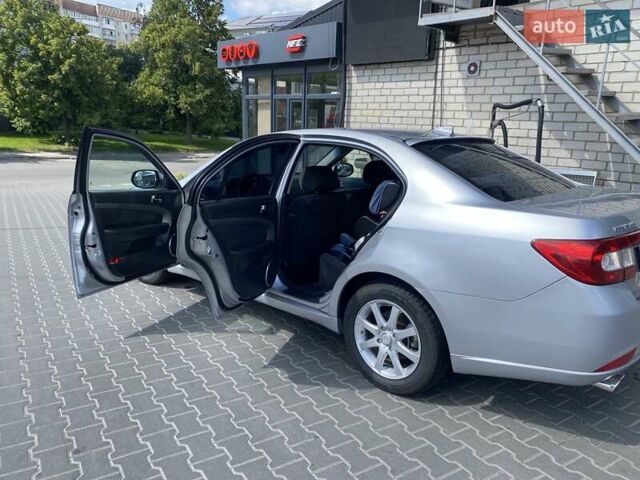 Серый Шевроле Эпика, объемом двигателя 2 л и пробегом 182 тыс. км за 4999 $, фото 6 на Automoto.ua