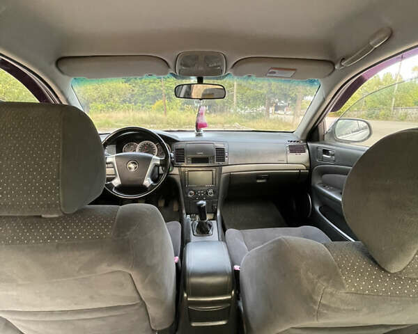 Сірий Шевроле Епіка, об'ємом двигуна 2 л та пробігом 188 тис. км за 4999 $, фото 19 на Automoto.ua