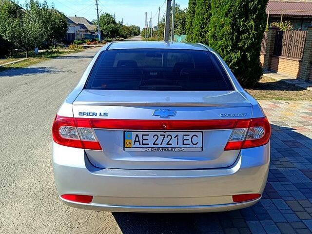Серый Шевроле Эпика, объемом двигателя 2 л и пробегом 205 тыс. км за 6000 $, фото 2 на Automoto.ua