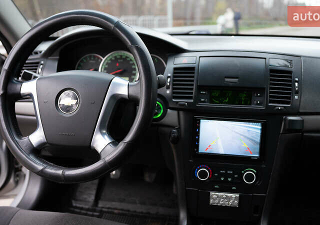 Серый Шевроле Эпика, объемом двигателя 1.99 л и пробегом 180 тыс. км за 4000 $, фото 19 на Automoto.ua