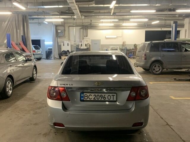 Серый Шевроле Эпика, объемом двигателя 2 л и пробегом 190 тыс. км за 3700 $, фото 6 на Automoto.ua