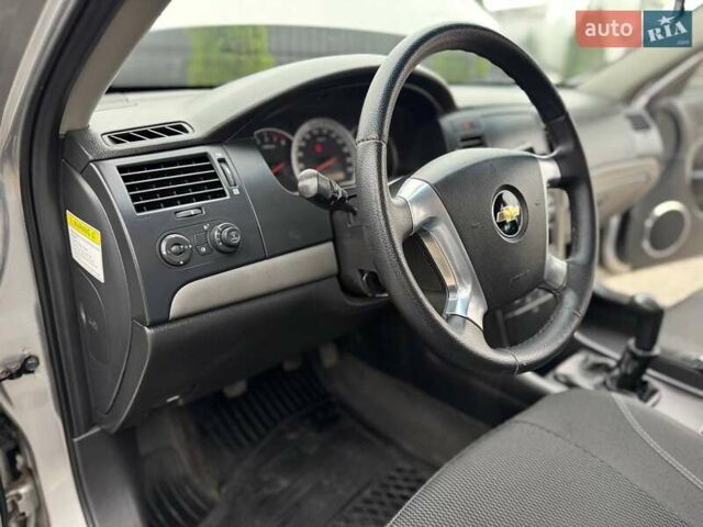 Серый Шевроле Эпика, объемом двигателя 1.99 л и пробегом 253 тыс. км за 4999 $, фото 23 на Automoto.ua