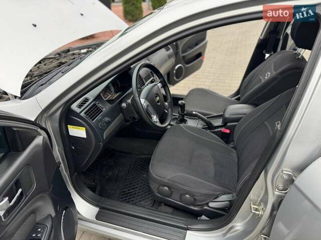 Серый Шевроле Эпика, объемом двигателя 1.99 л и пробегом 253 тыс. км за 4999 $, фото 20 на Automoto.ua