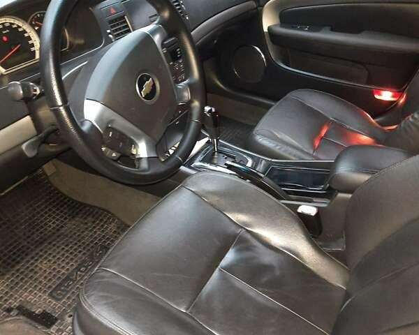 Сірий Шевроле Епіка, об'ємом двигуна 1.99 л та пробігом 164 тис. км за 5777 $, фото 10 на Automoto.ua