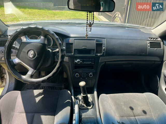 Сірий Шевроле Епіка, об'ємом двигуна 2 л та пробігом 260 тис. км за 4800 $, фото 11 на Automoto.ua