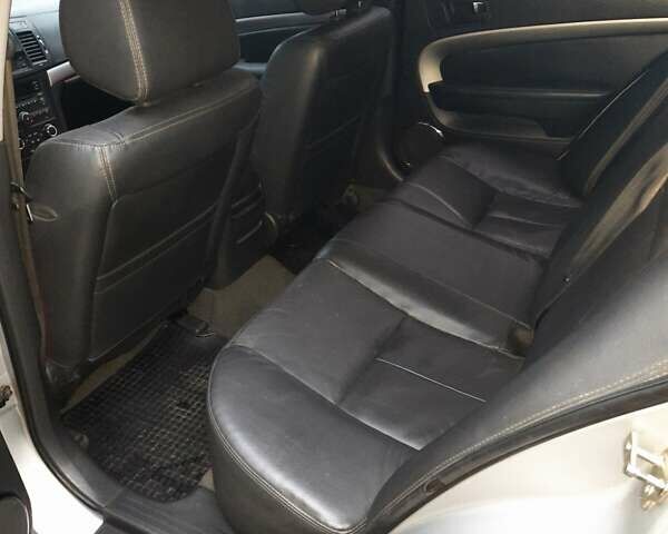 Сірий Шевроле Епіка, об'ємом двигуна 1.99 л та пробігом 164 тис. км за 5777 $, фото 9 на Automoto.ua