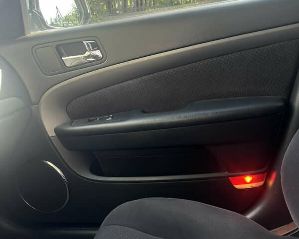 Сірий Шевроле Епіка, об'ємом двигуна 2 л та пробігом 97 тис. км за 5300 $, фото 25 на Automoto.ua