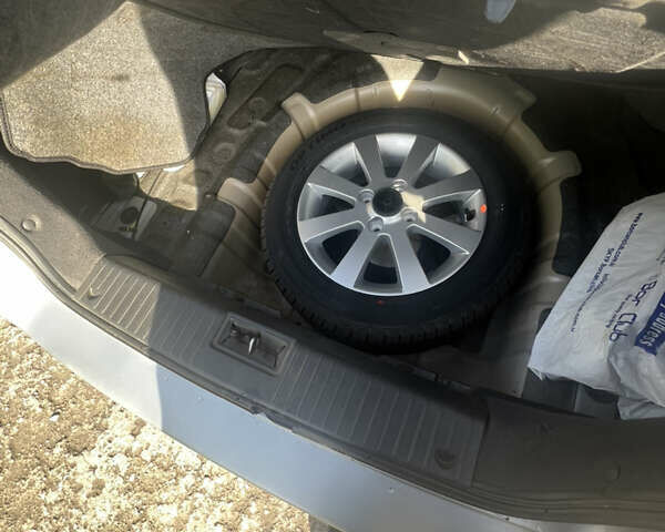 Сірий Шевроле Епіка, об'ємом двигуна 2 л та пробігом 97 тис. км за 5300 $, фото 32 на Automoto.ua