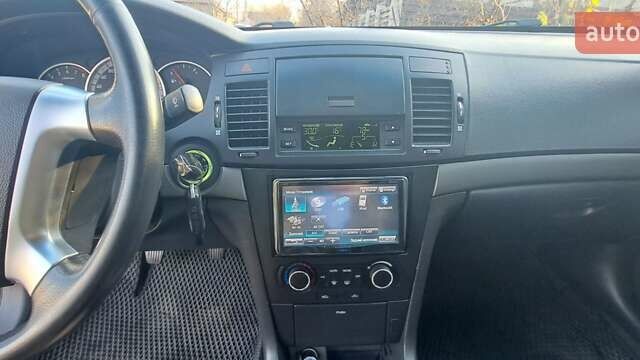 Сірий Шевроле Епіка, об'ємом двигуна 1.99 л та пробігом 150 тис. км за 6500 $, фото 15 на Automoto.ua