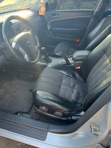 Сірий Шевроле Епіка, об'ємом двигуна 1.99 л та пробігом 150 тис. км за 6500 $, фото 8 на Automoto.ua