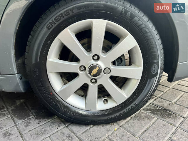 Сірий Шевроле Епіка, об'ємом двигуна 2 л та пробігом 192 тис. км за 5700 $, фото 8 на Automoto.ua