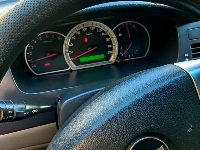 Сірий Шевроле Епіка, об'ємом двигуна 2 л та пробігом 56 тис. км за 6300 $, фото 2 на Automoto.ua