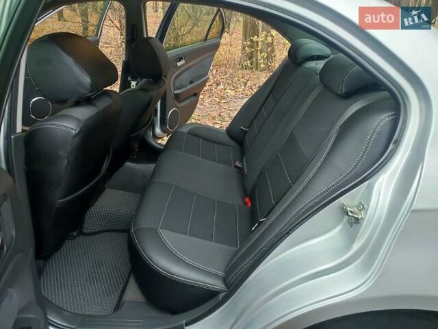 Сірий Шевроле Епіка, об'ємом двигуна 1.99 л та пробігом 180 тис. км за 4500 $, фото 16 на Automoto.ua