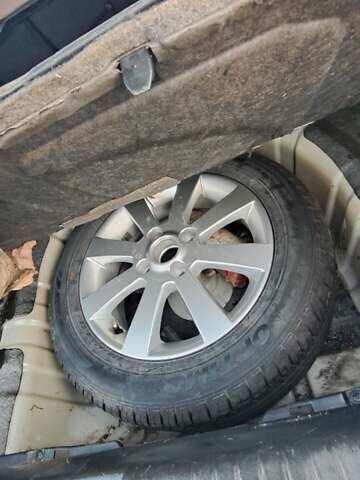 Сірий Шевроле Епіка, об'ємом двигуна 1.99 л та пробігом 150 тис. км за 6500 $, фото 4 на Automoto.ua