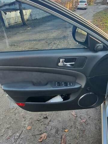 Сірий Шевроле Епіка, об'ємом двигуна 1.99 л та пробігом 150 тис. км за 6500 $, фото 5 на Automoto.ua