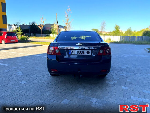 Синій Шевроле Епіка, об'ємом двигуна 2 л та пробігом 250 тис. км за 7000 $, фото 4 на Automoto.ua