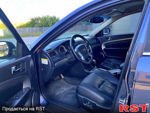 Синій Шевроле Епіка, об'ємом двигуна 2 л та пробігом 250 тис. км за 7000 $, фото 8 на Automoto.ua