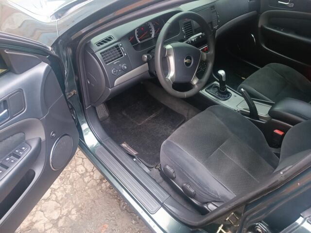 Зелений Шевроле Епіка, об'ємом двигуна 2 л та пробігом 220 тис. км за 4300 $, фото 5 на Automoto.ua