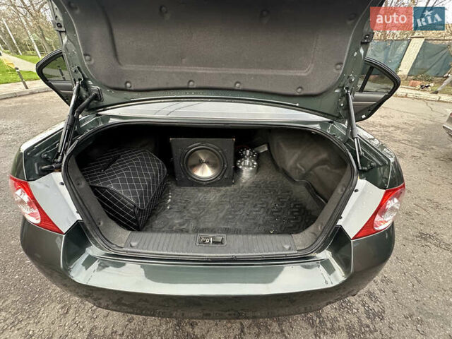 Зелений Шевроле Епіка, об'ємом двигуна 1.99 л та пробігом 255 тис. км за 5500 $, фото 17 на Automoto.ua